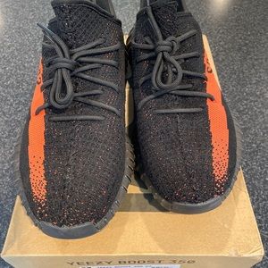 Adidas Yeezy sneakers men’s 10.5